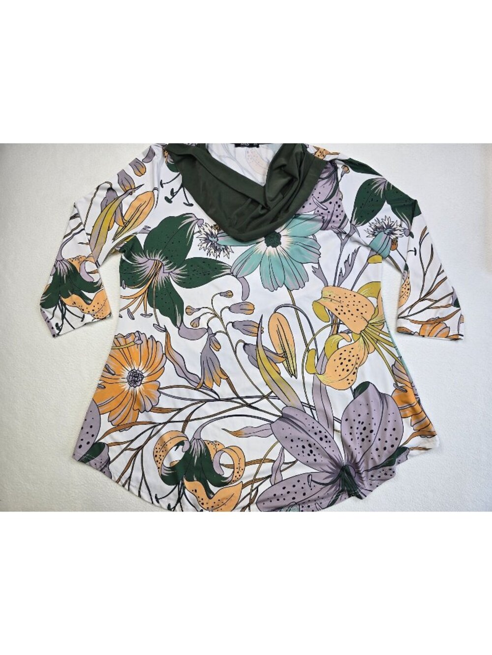 Lily By Firmiana 2XL Floral Tunic Top With Cowl Neck
